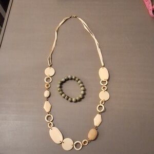 Bracelet and necklace set